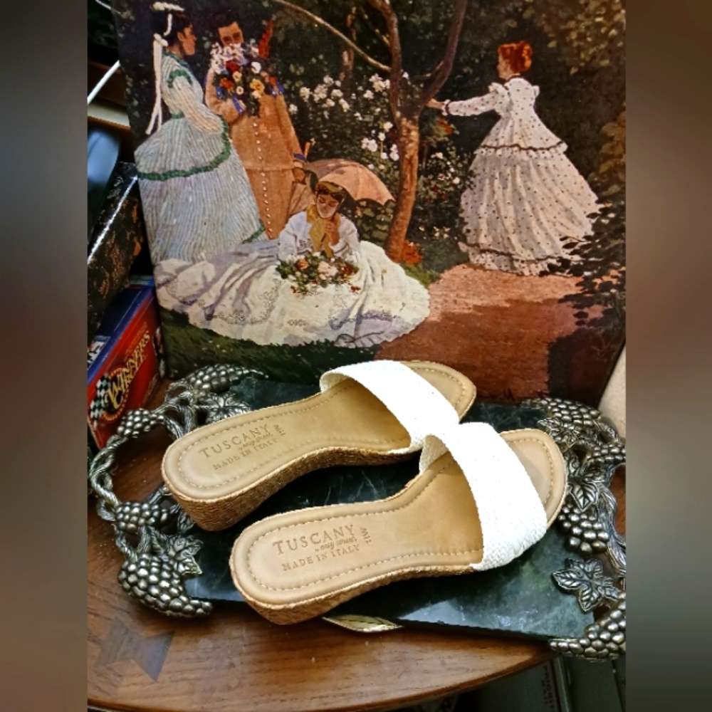 👡👡Tuscany by Easy Street Womens  Wedge Sandal, Tan & Cream,Size 11W.